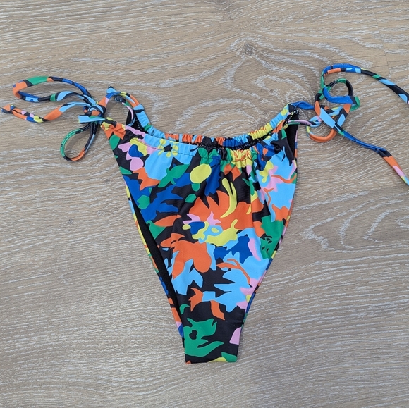 refuge Other - Refuge Floral Vibran Cheekt String Bikini‎ Swim Bottom Women's Beach Vacation